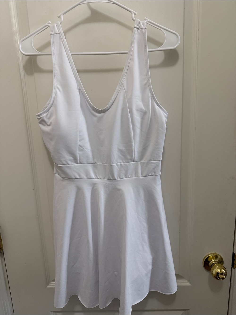 Women's XL White V-Neck Athletic Tennis Dress Skater Cinched Midsection